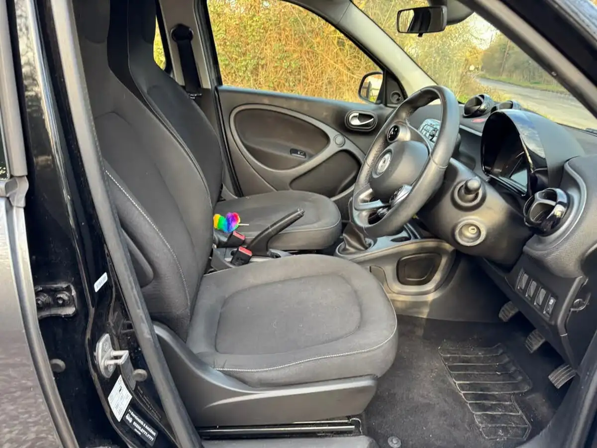 2017-smart-forfour-10-passion-71bhp-ss-big-10