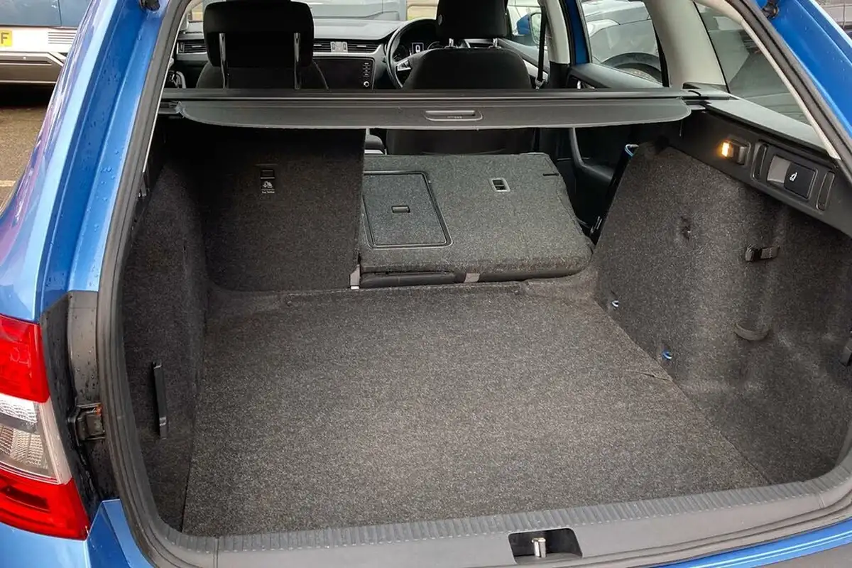 2018-skoda-octavia-10-tsi-se-estate-dsg-big-11