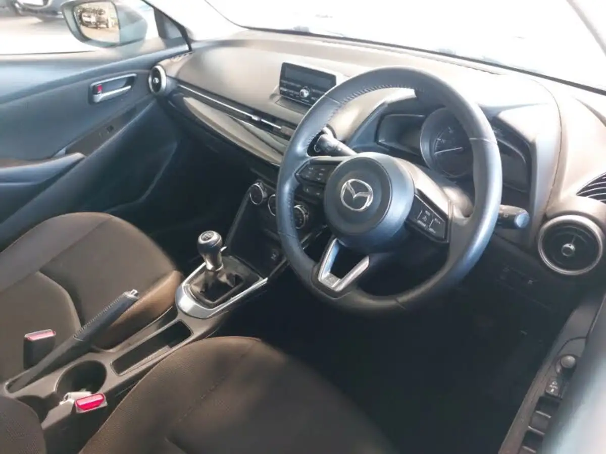 2020-mazda-mazda2-15-skyactiv-g-se-l-big-10
