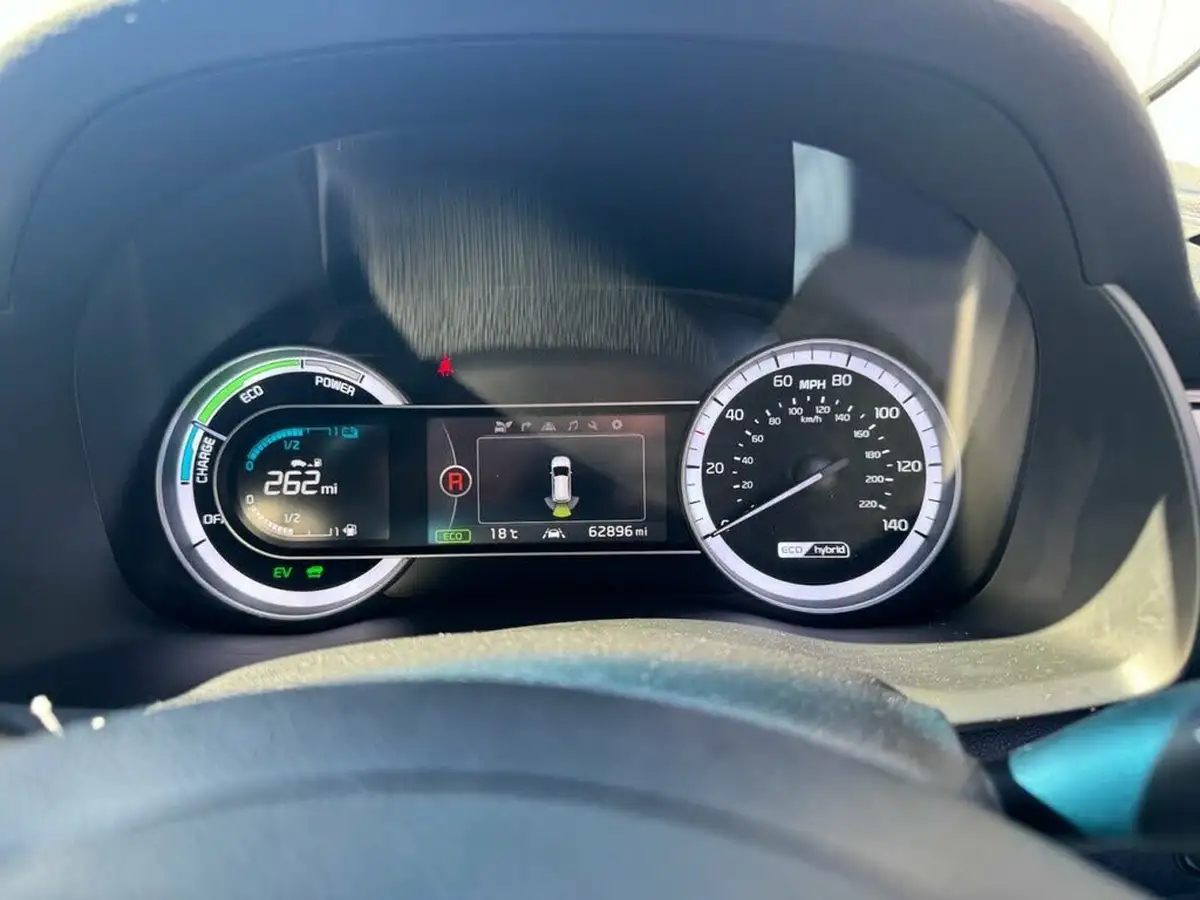2017-kia-niro-16-gdi-2-156kwh-lithium-ion-big-31
