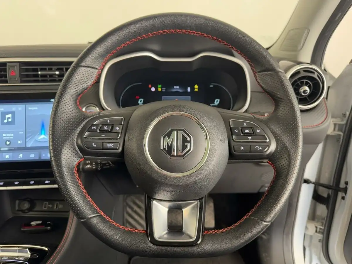2022-mg-zs-suv-e-trophy-ev-156ps-long-range-big-22