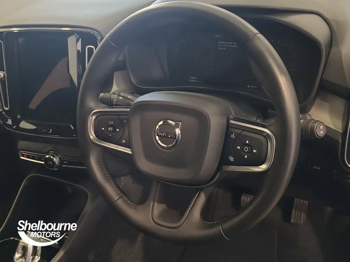 2021-volvo-xc40-15-t3-inscription-pro-161bhp-auto-big-3