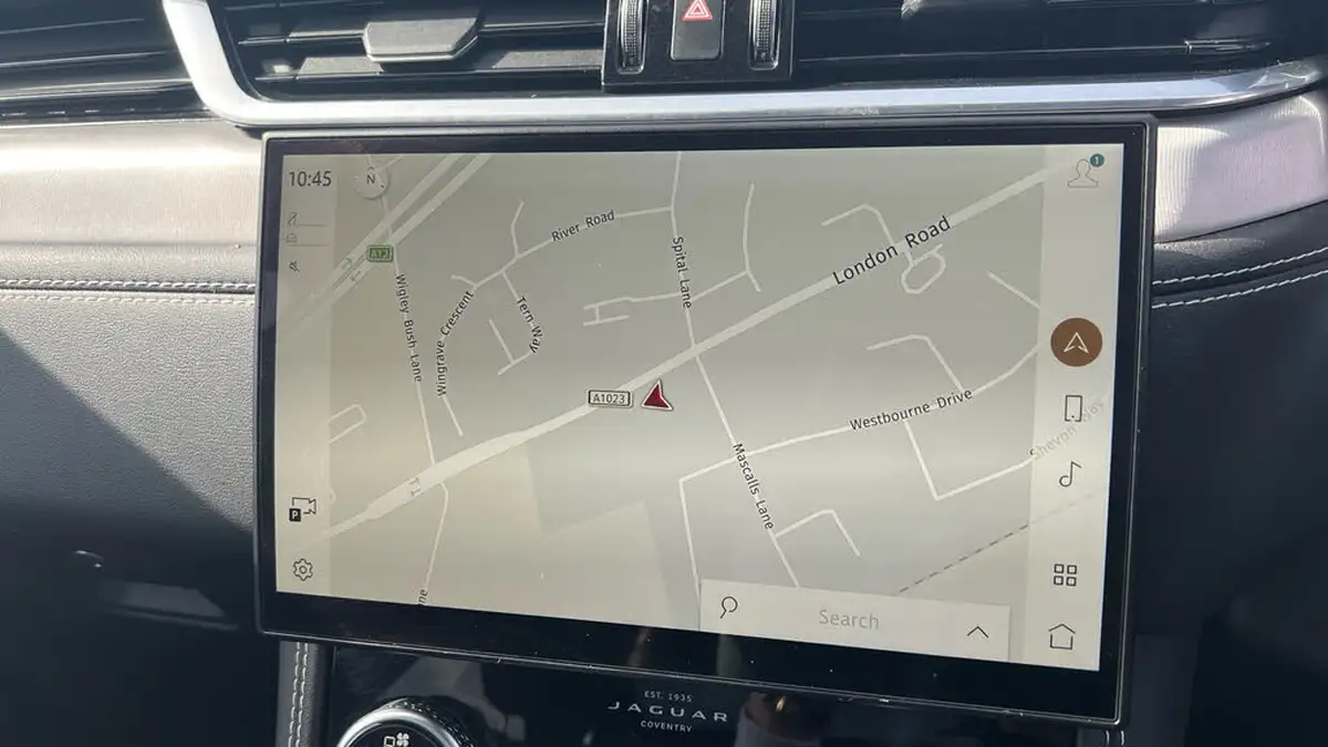 2021-jaguar-f-pace-20-p250-r-dynamic-se-big-10