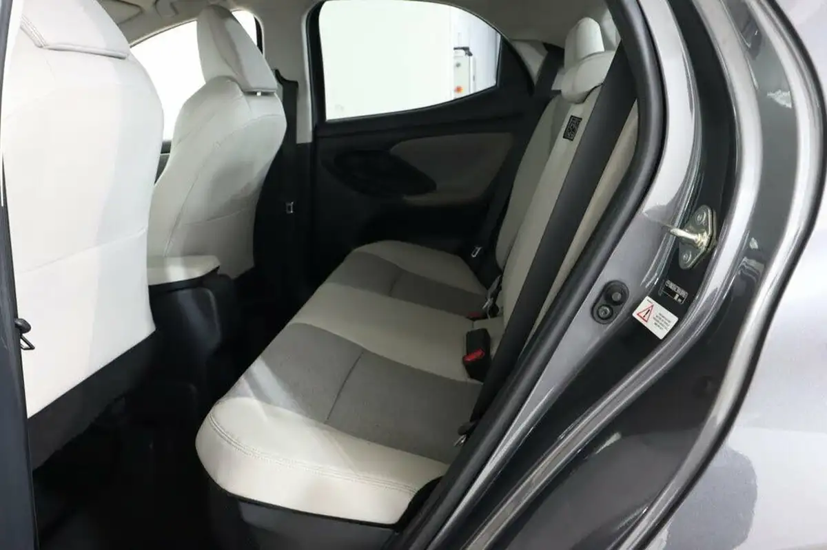 2021-toyota-yaris-15-vvt-i-excel-big-34