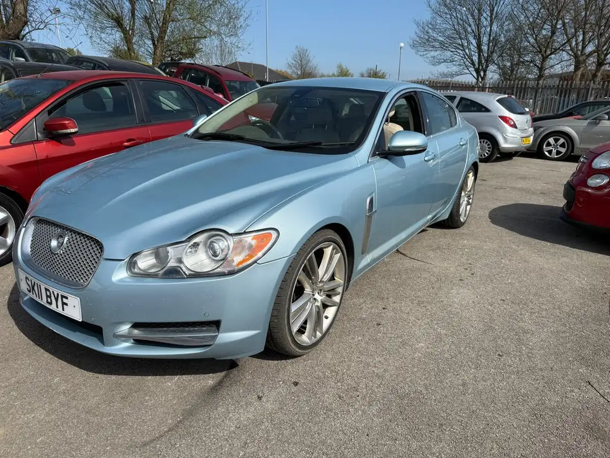 2011-jaguar-xf-30td-portfolio-237bhp-big-12