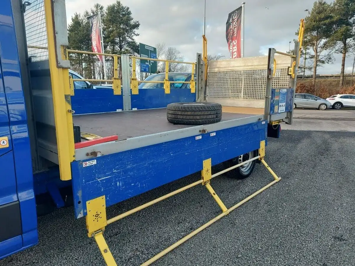 2020-man-tge-20-td-3140-long-140pseu6-rwd-chassis-cab-big-17