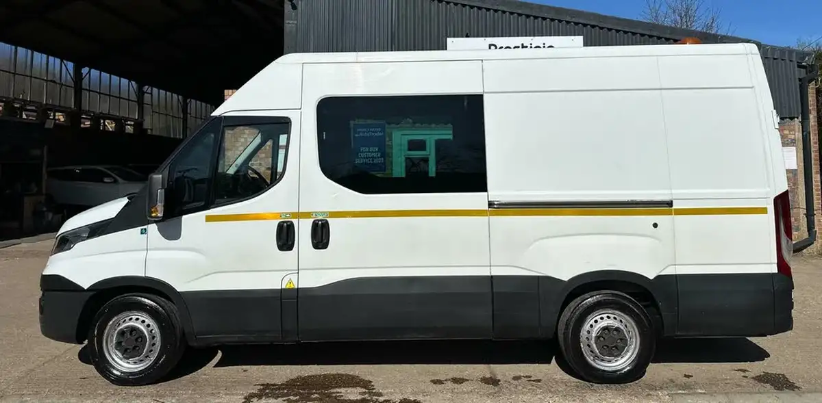 2016-iveco-daily-s-class-23td-35s13v-3000-h1-plus-panel-big-5
