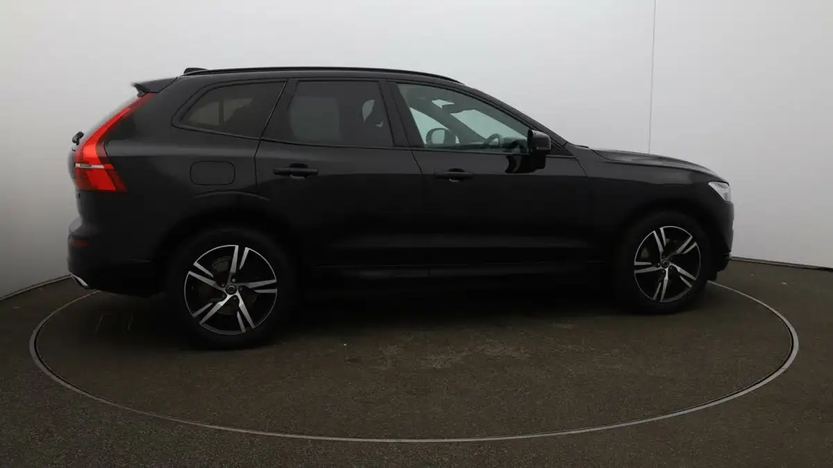 2021-volvo-xc60-20-b5-r-design-awd-big-42