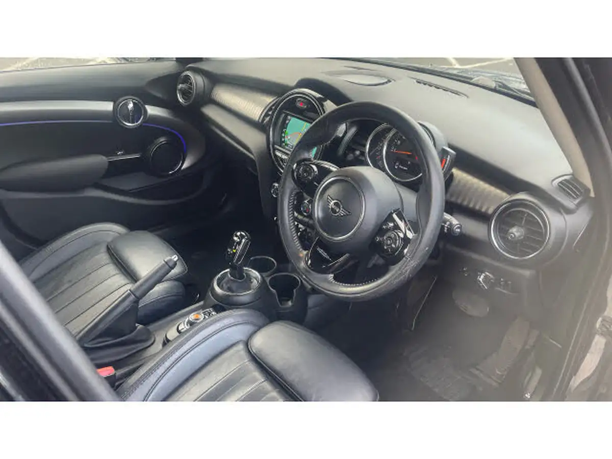 2020-mini-cooper-15-cooper-exclusive-hatchback-5d-auto-big-8