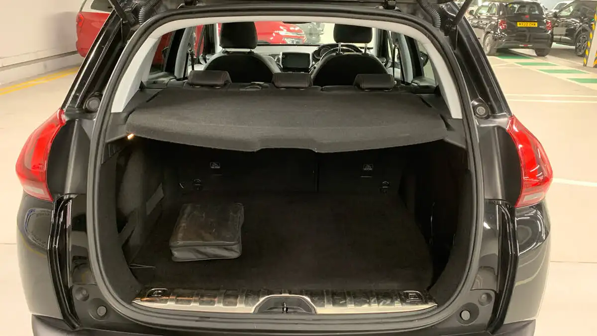 2017-peugeot-2008-suv-12-puretech-gt-line-130bhp-big-18