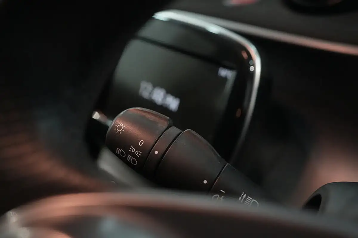 2020-smart-forfour-eq-pulse-premium-big-35