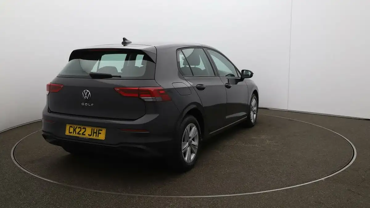 2022-volkswagen-golf-15-tsi-life-130ps-hatchback-big-46