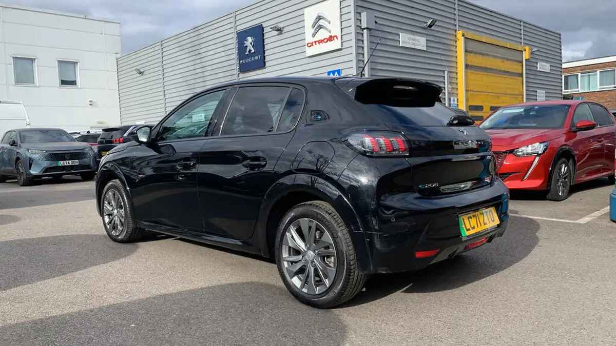 2021-peugeot-208-e-allure-premium-50kwh-big-4