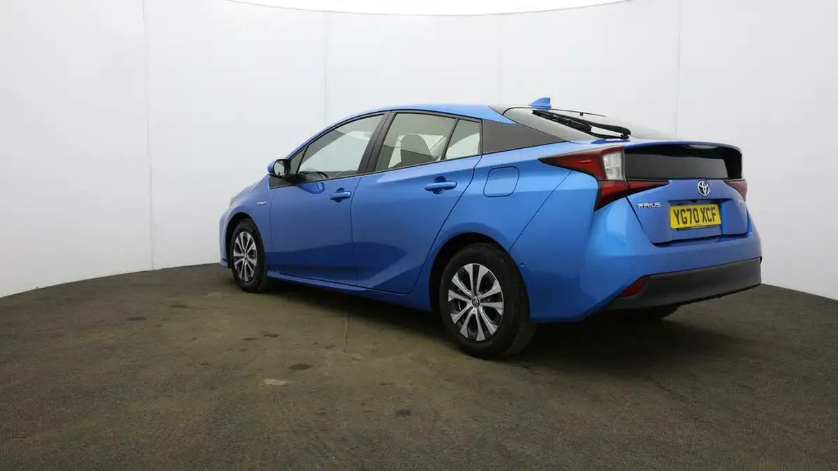 2020-toyota-prius-18-vvt-i-business-edition-plus-cvt-big-46