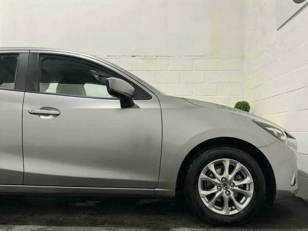 2017-mazda-mazda2-15-se-l-nav-auto-big-18