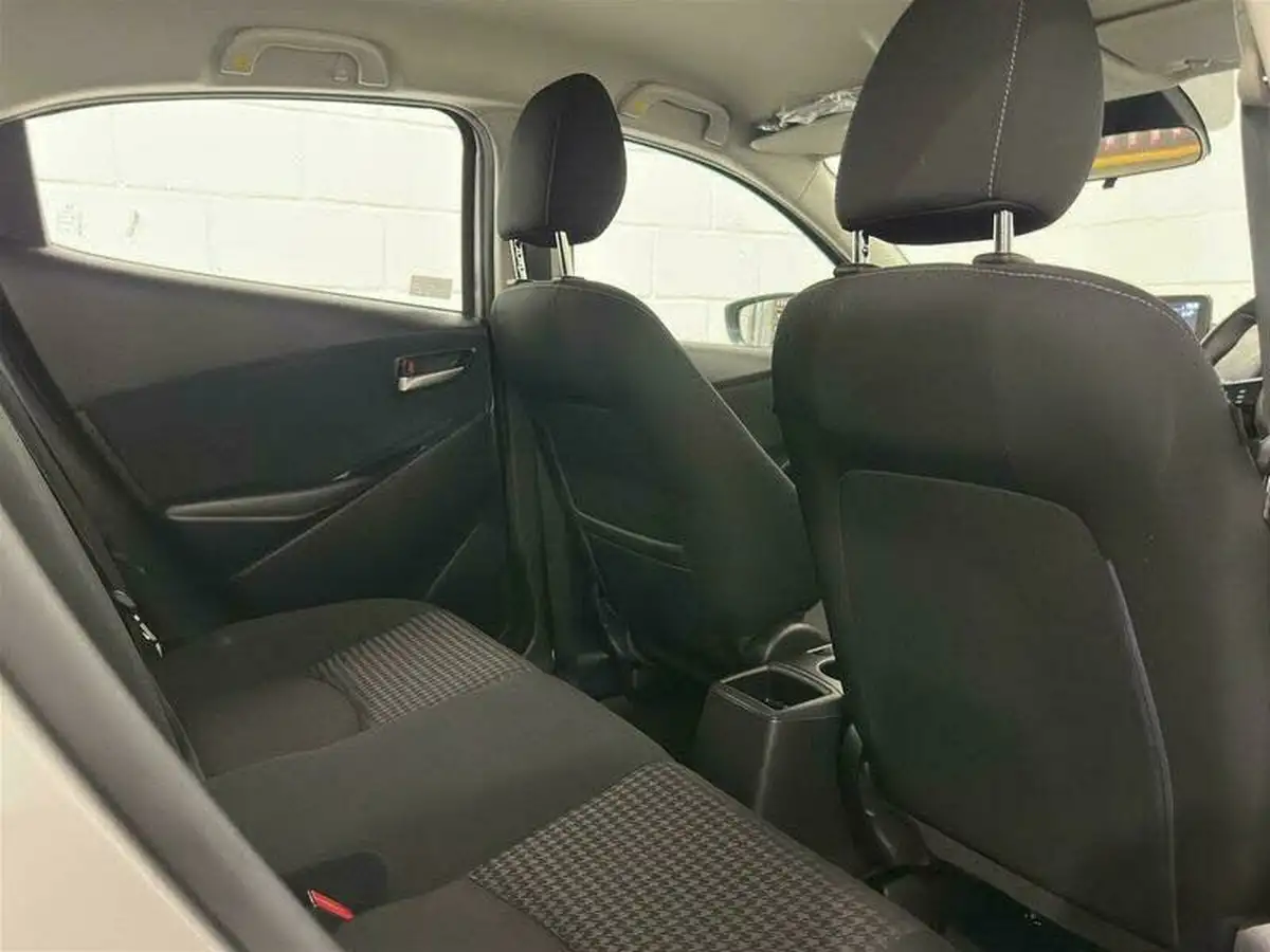 2017-mazda-mazda2-15-se-l-nav-auto-big-42