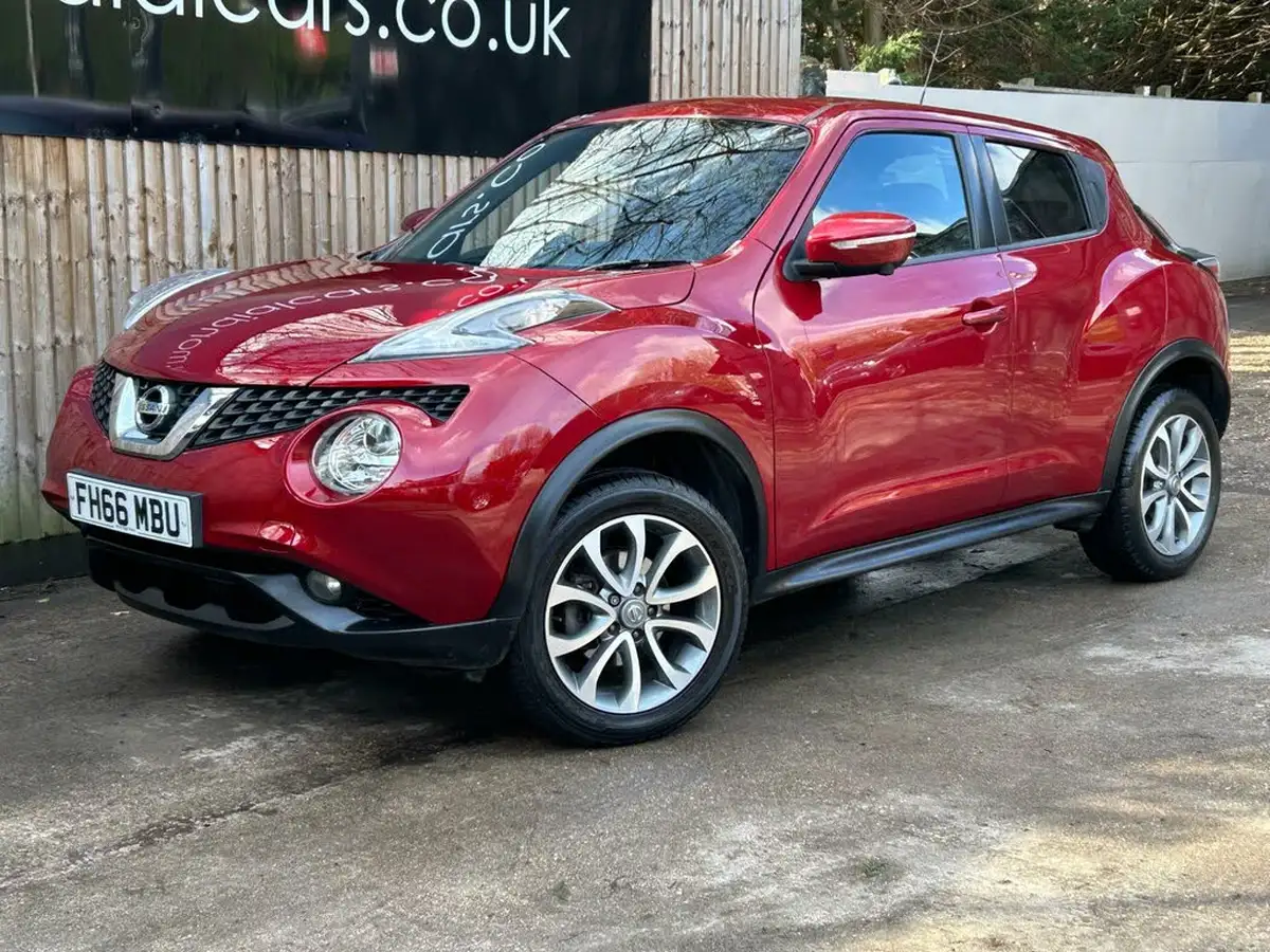 2016-nissan-juke-12-tekna-ss-big-4