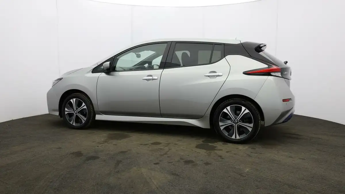2021-nissan-leaf-e-e-n-connecta-big-57