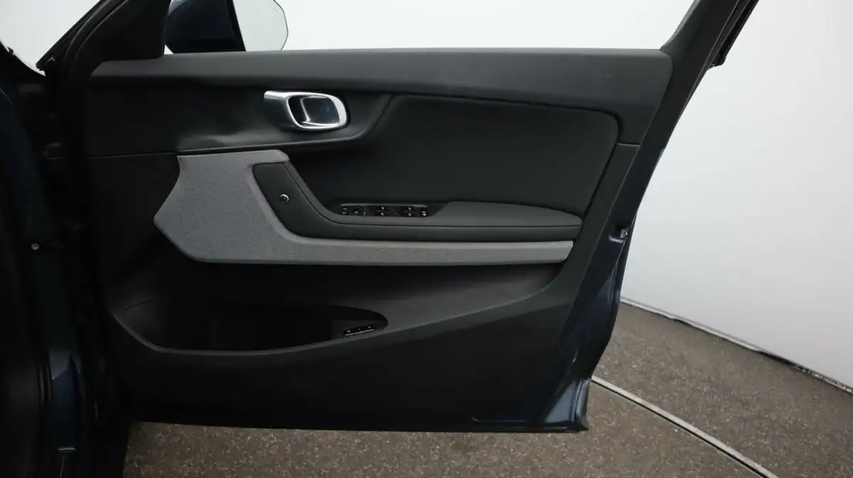2022-polestar-polestar-2-e-ps2-165kw-standard-single-hatchback-big-15