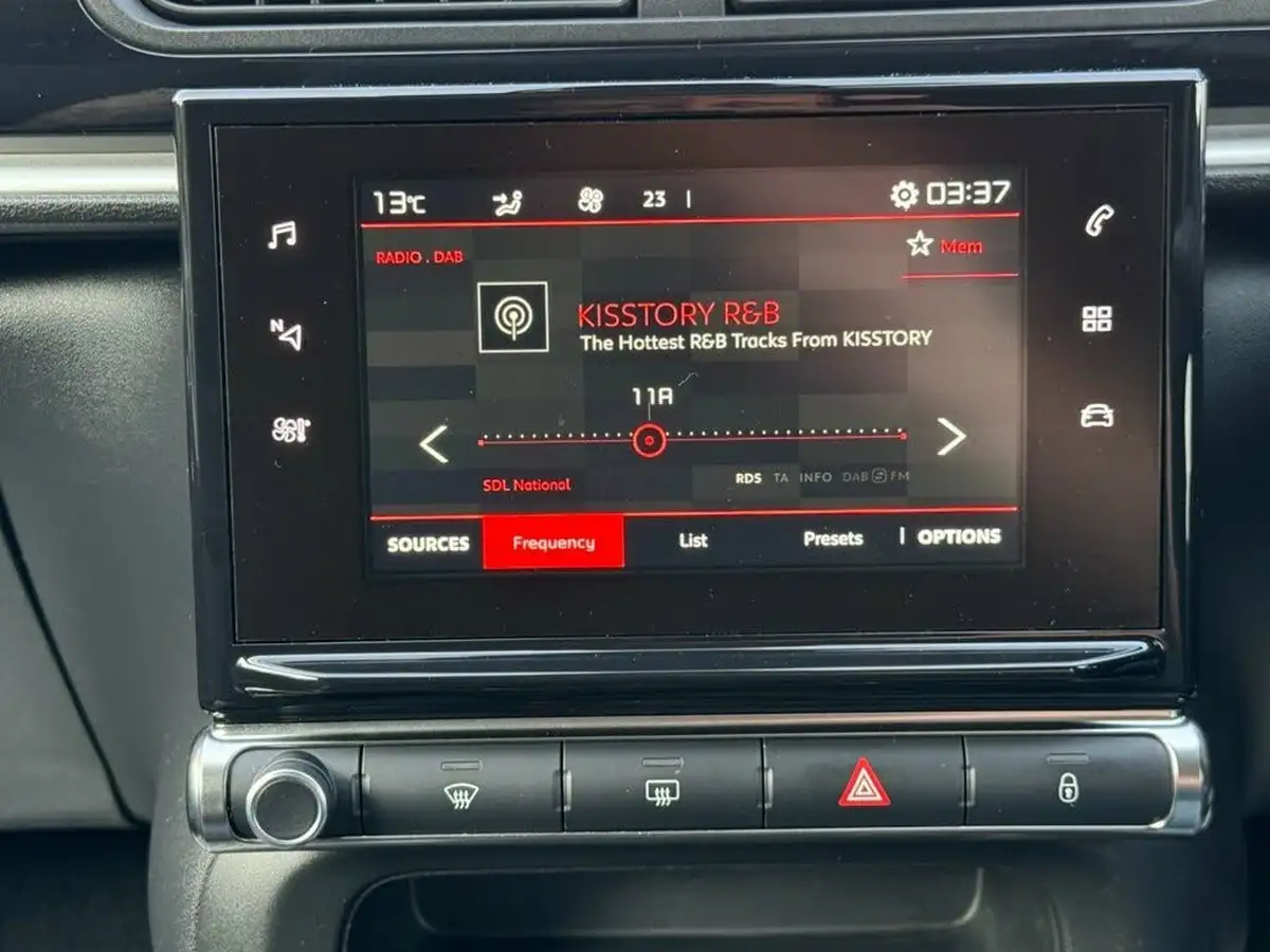 2018-citroen-c3-12-puretech-flair-82ps-ss-big-18