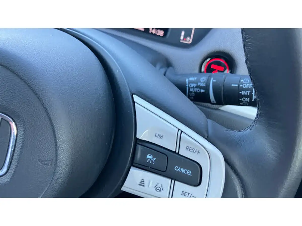2020-honda-jazz-15-i-mmd-crosstar-ex-big-26