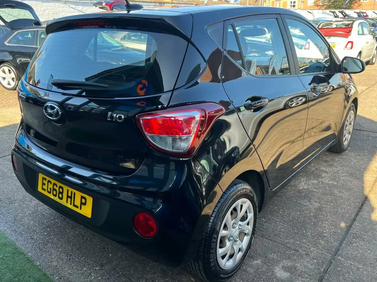 2019-hyundai-i10-10-se-67ps-big-9