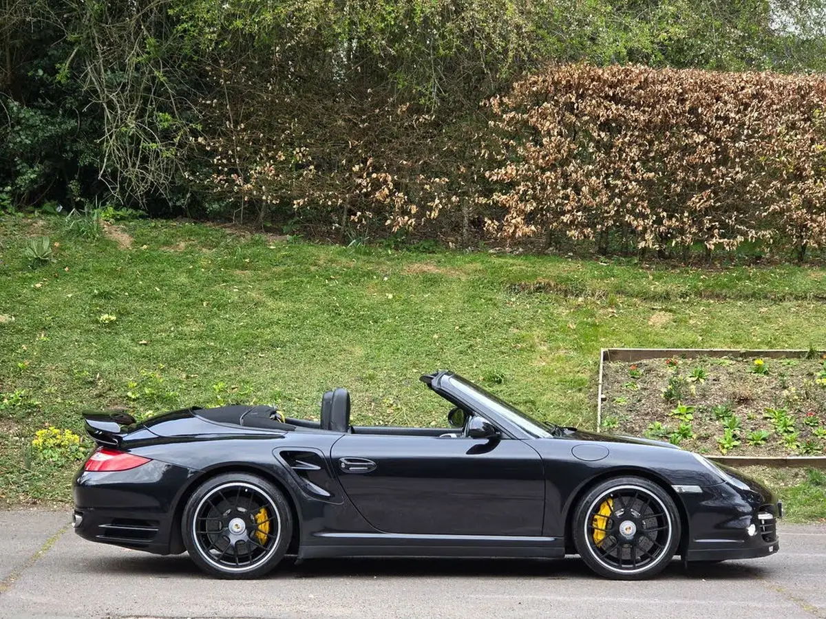 2011-porsche-911-38-turbo-s-cabriolet-big-4