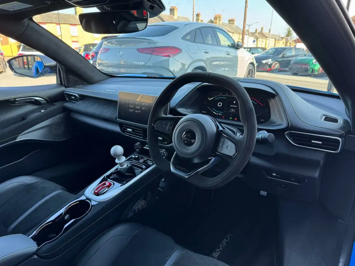 2023-lotus-emira-35-first-edition-v6-big-11