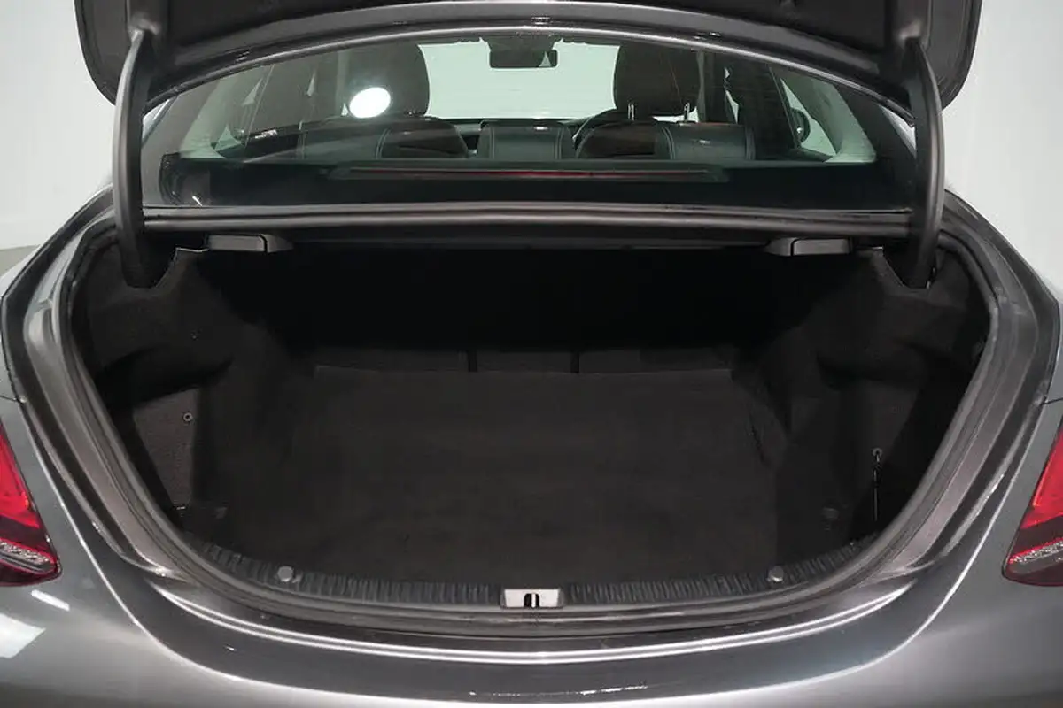 2020-mercedes-benz-c-class-20d-c220d-sport-ss-saloon-4d-big-14