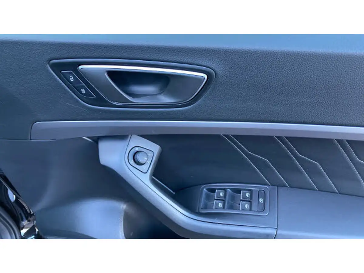 2024-seat-ateca-15-ecotsi-fr-dsg-big-18