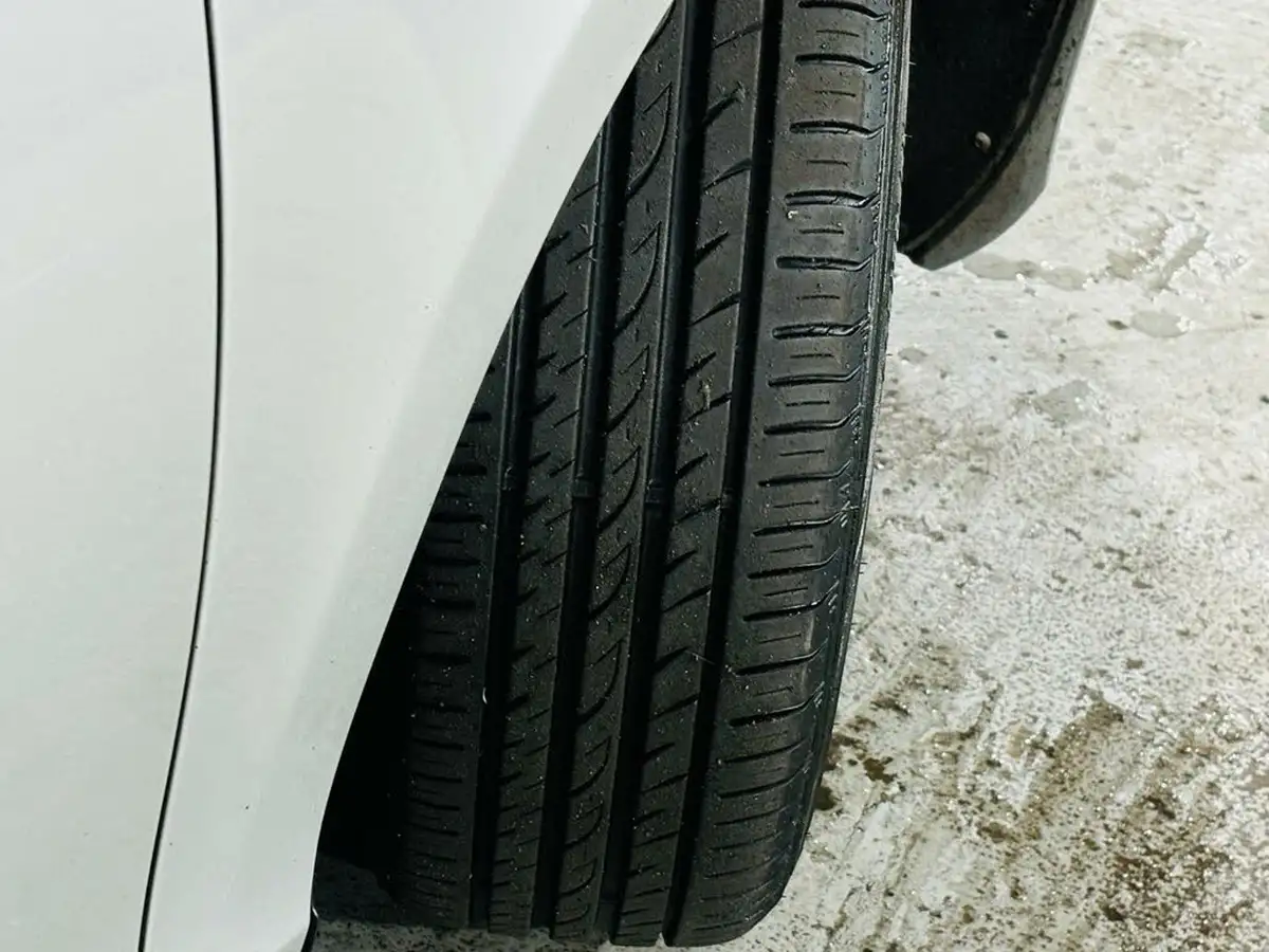 2016-volvo-v40-20td-d2-se-lux-nav-geartronic-big-26
