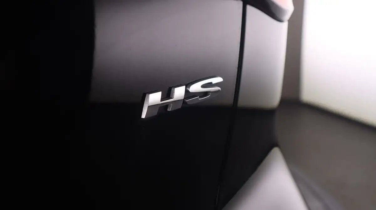 2022-mg-hs-15t-gdi-exclusive-162ps-big-21