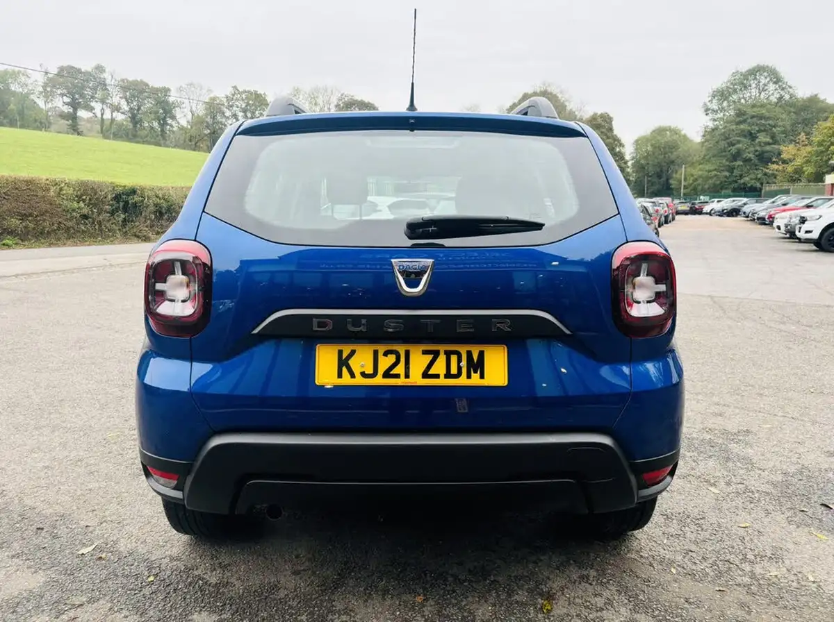 2021-dacia-duster-10-tce-essential-100bhp-bi-fuel-station-wagon-5d-big-9