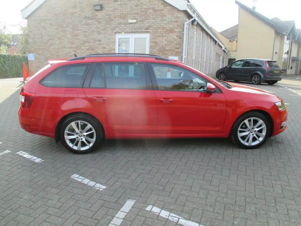 2017-skoda-octavia-14-tsi-se-l-estate-big-5