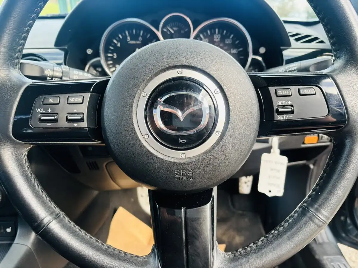 2012-mazda-mx-5-20-venture-edition-big-4