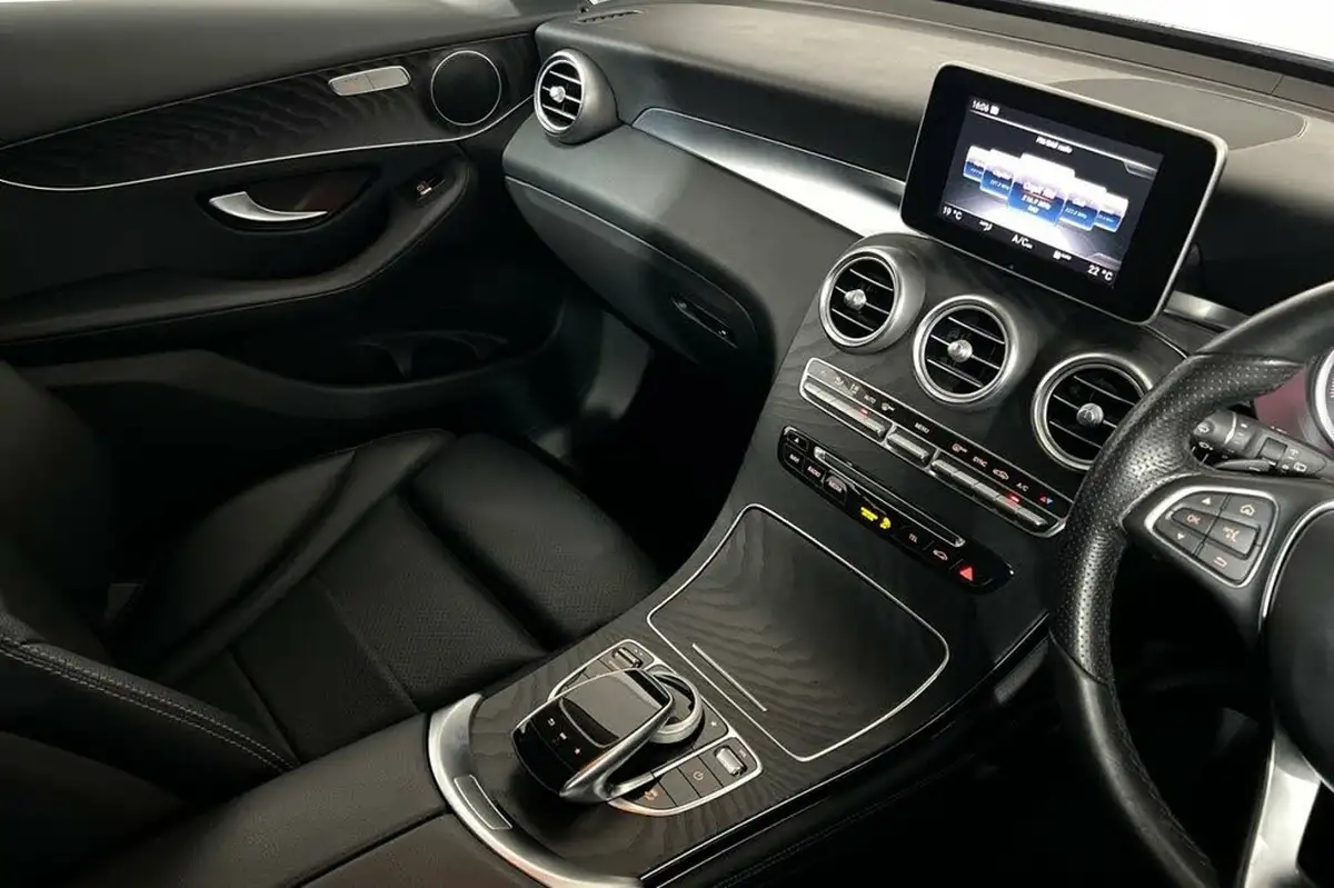2018-mercedes-benz-glc-class-30-d-glc350d-sport-ss-station-wagon-5d-big-30