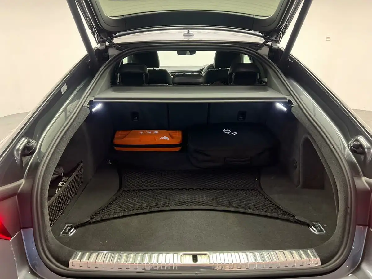 2020-audi-a7-20-55-tfsi-e-competition-big-28