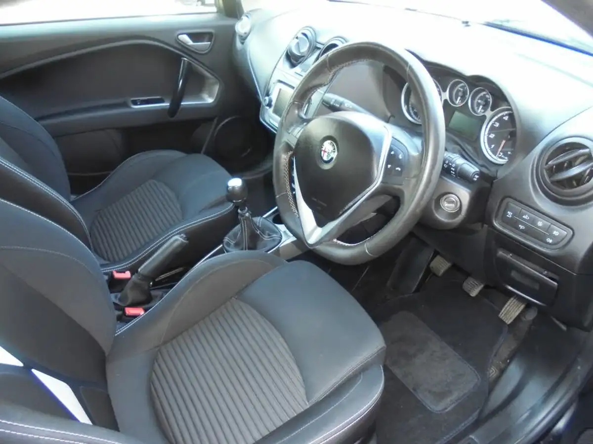 2016-alfa-romeo-mito-09-junior-big-1