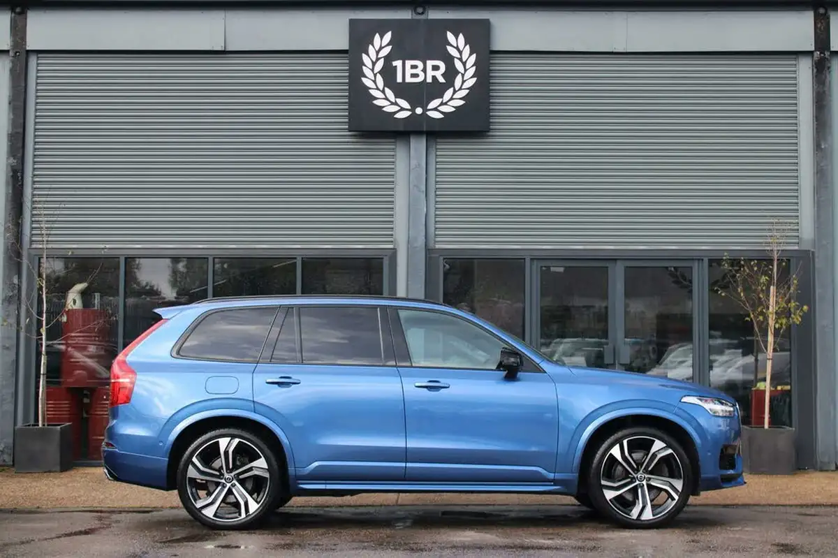 2019-volvo-xc90-20-t8-r-design-pro-390bhp-big-5