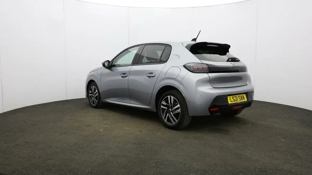 2021-peugeot-208-12-puretech-allure-100bhp-eat8-big-46