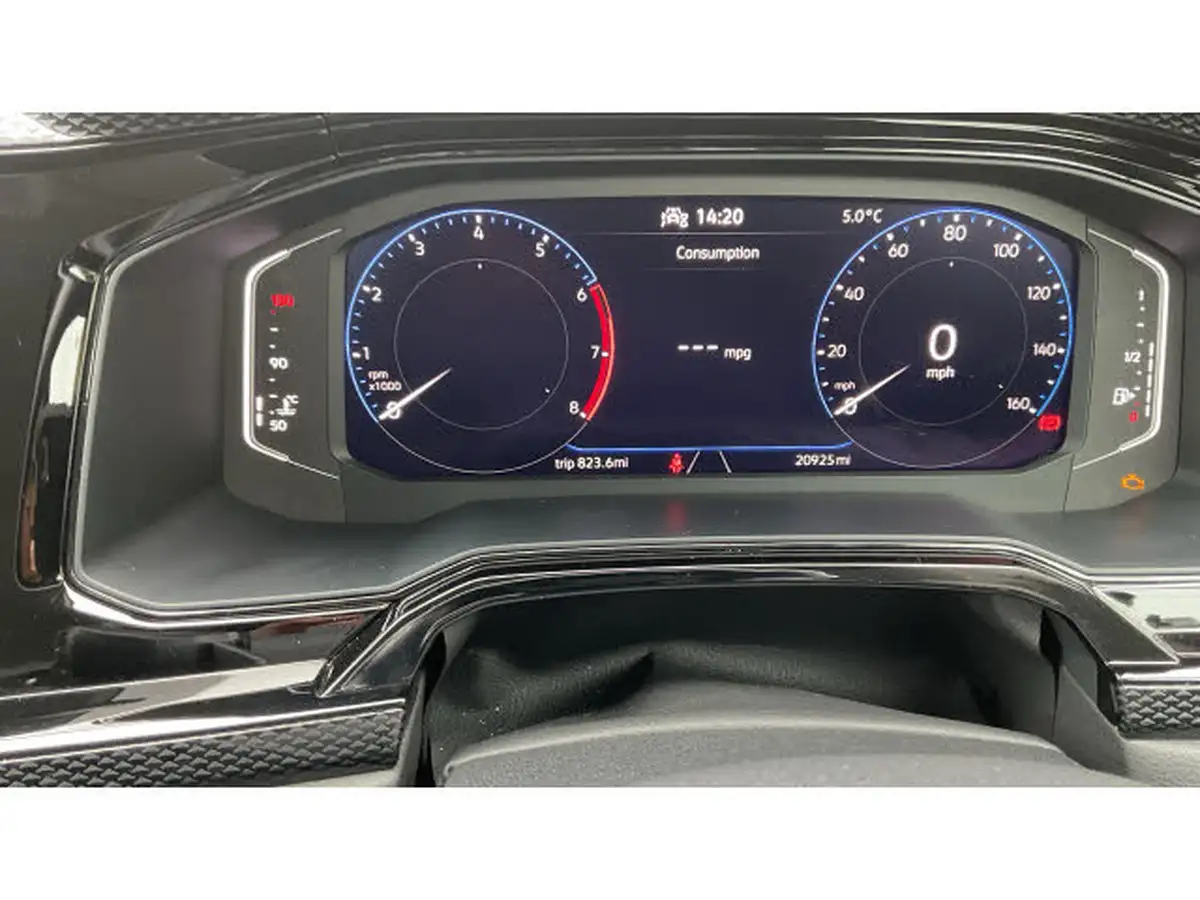2022-volkswagen-polo-10-tsi-life-big-10
