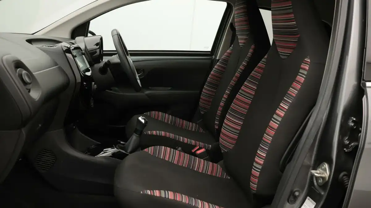 2022-citroen-c1-10-vti-shine-5d-big-14