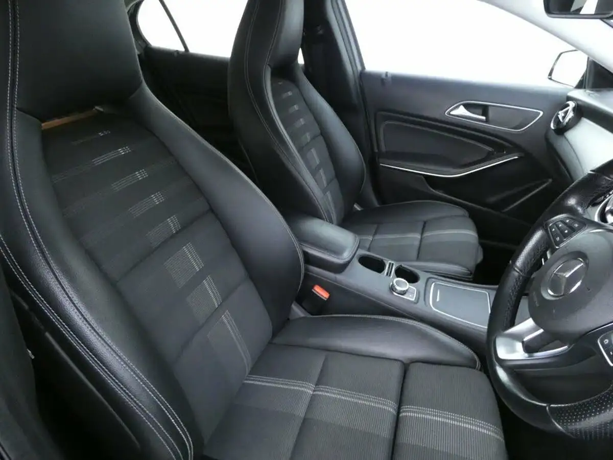 2018-mercedes-benz-gla-class-16-gla-180-urban-edition-ss-7g-dct-big-11