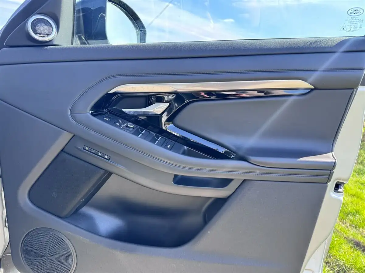 2020-land-rover-range-rover-evoque-20-d180-hse-big-15