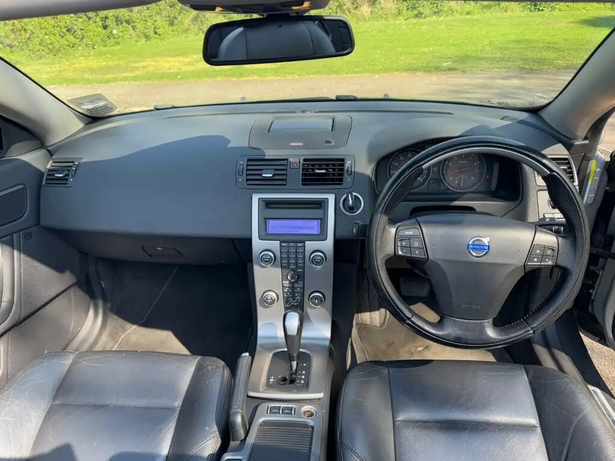 2007-volvo-c70-24-se-lux-geartronic-big-12