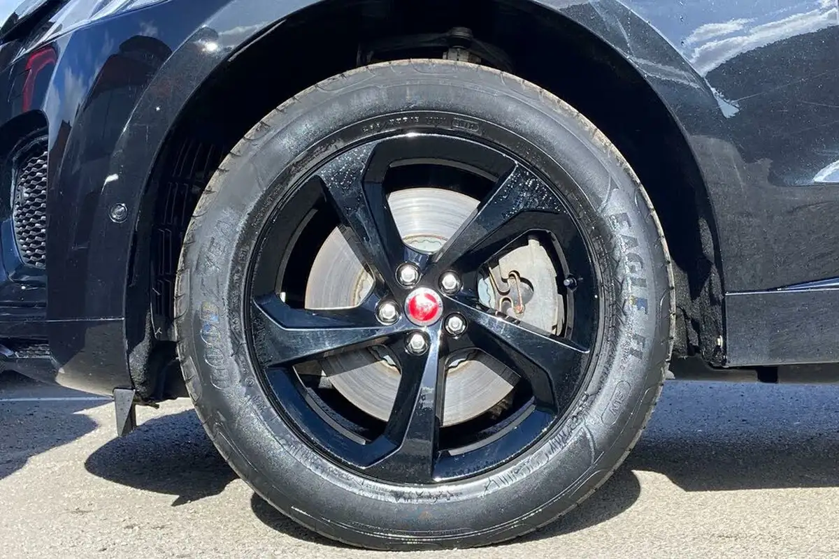 2021-jaguar-f-pace-20-p400e-s-big-25