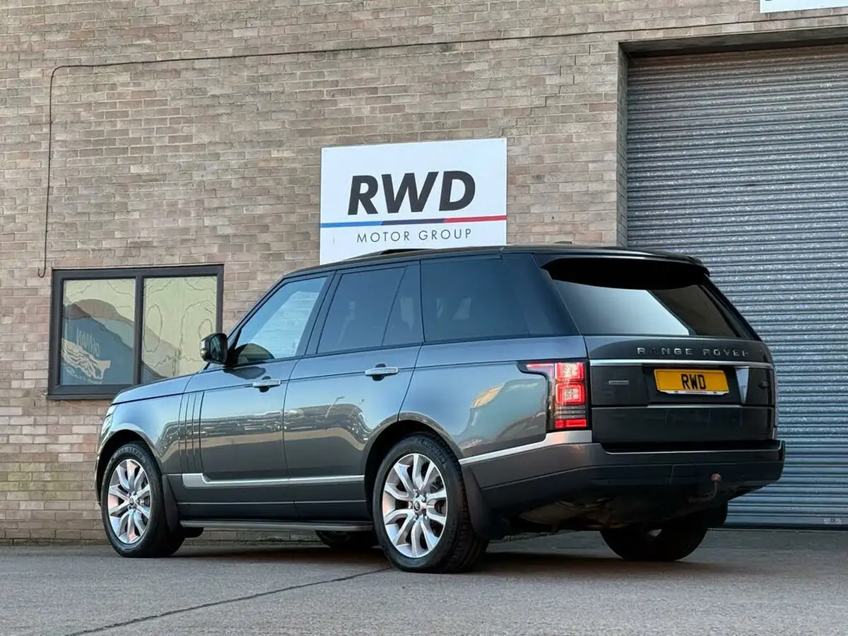 2013-land-rover-range-rover-44-sdv8-autobiography-big-11