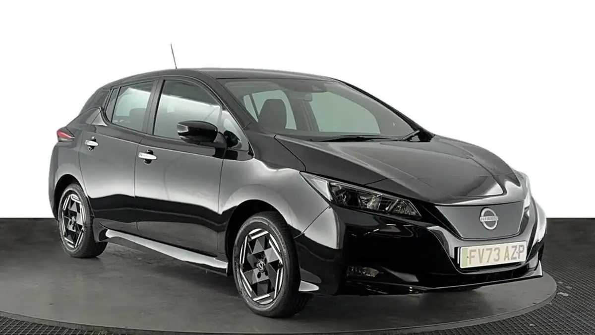 2023-nissan-leaf-e-acenta-39kwh-big-1