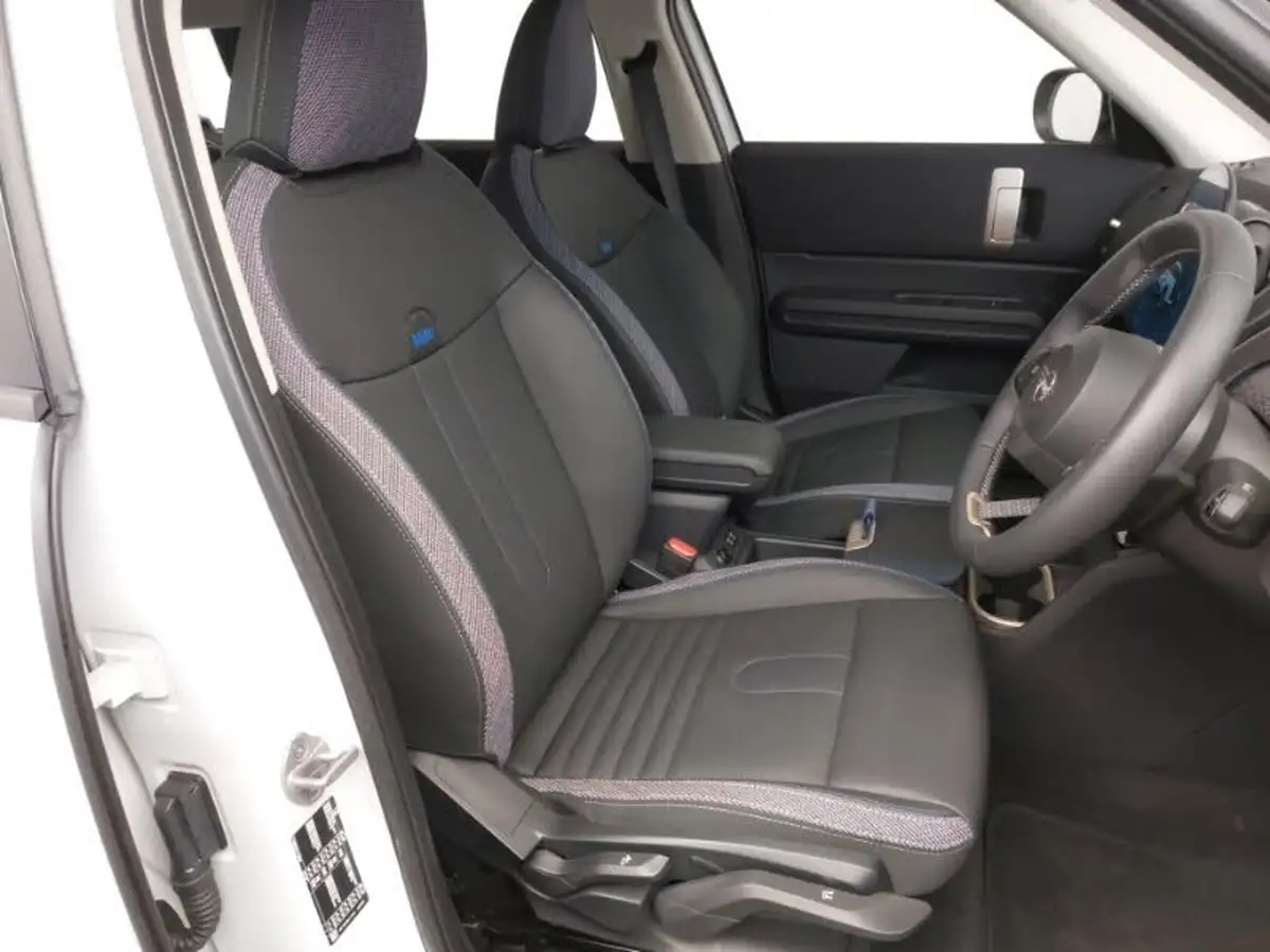 2024-mini-countryman-15-cooper-c-classic-big-10