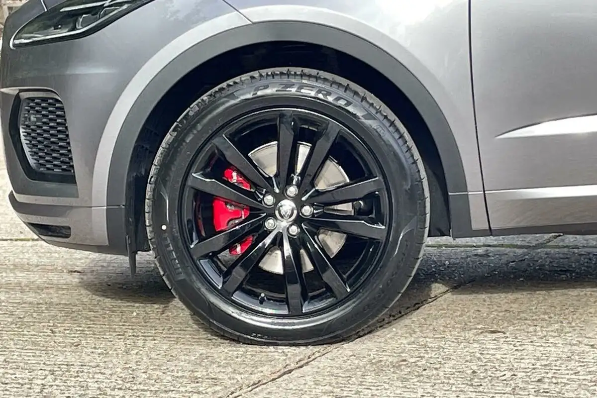 2024-jaguar-e-pace-20-d200-r-dynamic-se-black-big-9